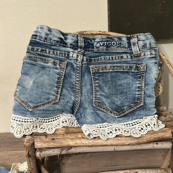 EUC! 4 PAIR GIRL'S SIZE 4 DENIM SHORTS - Picture 6 of 16